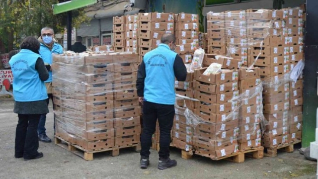 Diyarbakır'da tarihi geçmiş 4 ton 200 kilo et imha edildi