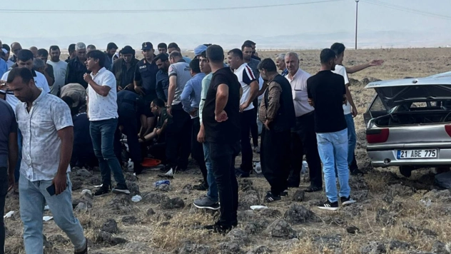 Diyarbakır'da trafik kazası: 1'i ağır, 4 yaralı