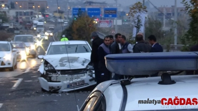 Diyarbakır'da zincirleme trafik kazası: 4 yaralı