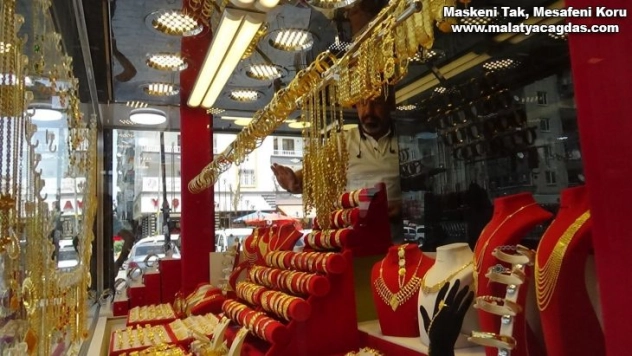 Diyarbakır'daki kuyumcu esnafından vatandaşlara uyarı: 'Ucuz altın yok, sahtekarlık vardır'