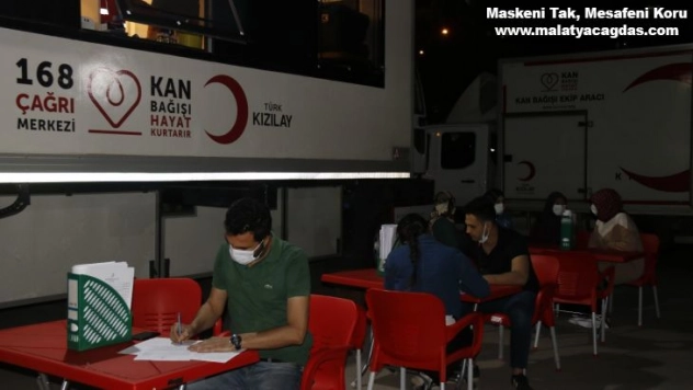 Diyarbakır Emniyeti'nden Kızılay'a kan bağışı