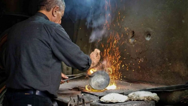 Diyarbakır'ın son kalaycıları modern çağa direniyor