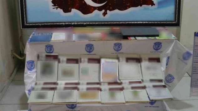 Diyarbakır merkezli 5 ilde 24 adrese eş zamanlı terör operasyonu: 14 gözaltı