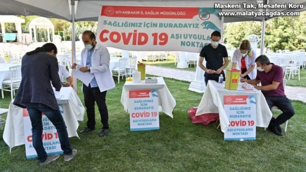 Diyarbakır Öğretmenevinde Covid-19 aşı uygulama noktası kuruldu