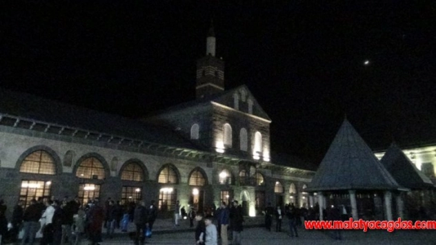 Regaip Kandili'nde Ulu Camii'ne akın etti