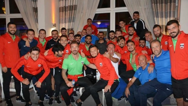 Diyarbekirspor'da doğum günü kutlaması