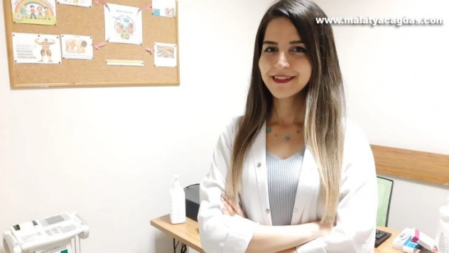 Diyetisyen Öksüz: 'Bebek sağlığı için ilk 6 ay anne sütü çok önemli'