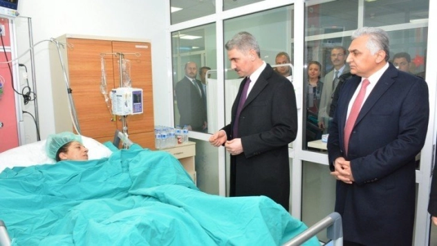 Yaralanan Vatandaşı Hastanede Ziyaret