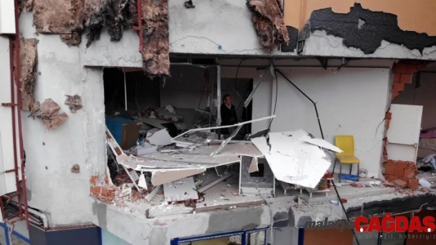 Doğalgaz patlamasının yol açtığı hasar drone ile görüntülendi