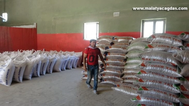 Doğu, Güneydoğu ve Karadeniz'e Muş'tan yem sevkiyatı