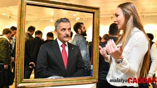 Doktora öğrencileri 'sanatta yeterliliklerini' kanıtladı