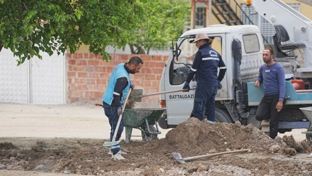 Dolamantepe Mahallesi'nde Park Ve Yol Düzenlemesi