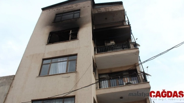 Dört katlı binada çıkan yangın korkuttu
