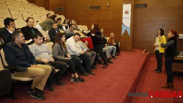 Döşemealtı Belediyesi personeline kadına şiddetle mücadele eğitim semineri verildi