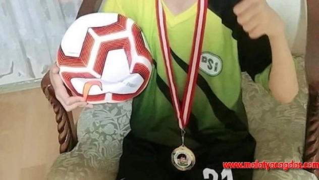 DSİSporlu minik futbolculardan hasta Eymen'e anlamlı destek