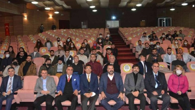 DÜ'de kariyer planlaması paneli