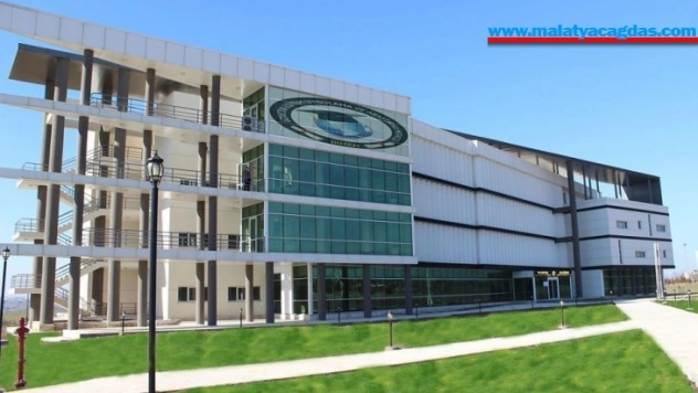 DÜ ön lisans, lisans ve lisansüstü düzeyde uzaktan eğitime başladı