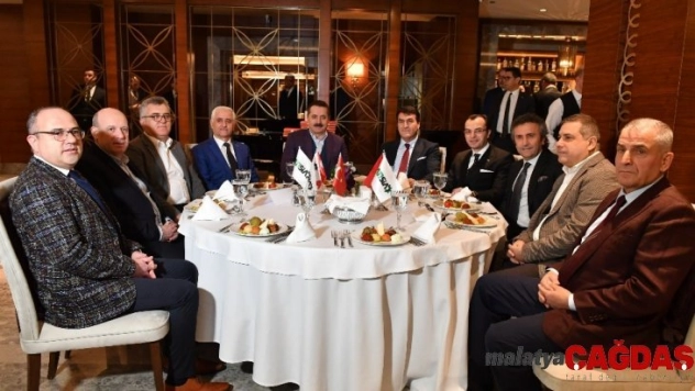 Dündar: 'Şehrimiz için iş üretiyoruz'