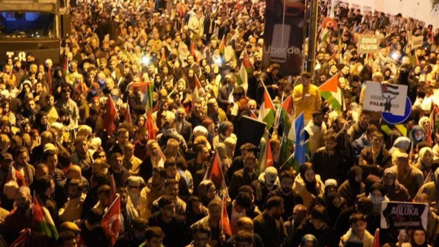 Dünya ayakta: Siyonist korsanlığa karşı milyonlar yürüdü