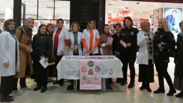 Dünya Kanser Günü'nde vatandaşları bilgilendirdiler