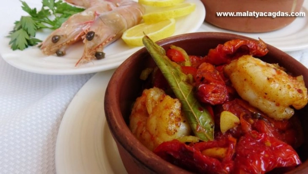 Dünyanın en kaliteli jumbo karidesi Hatay'da sofraları süslüyor