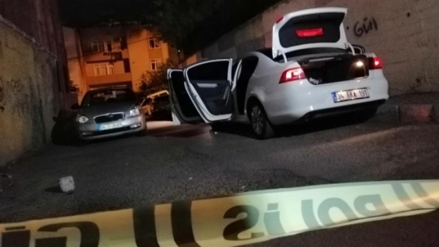 Dur ihtarına uymayan şüphelilerle polis arasında çatışma çıktı