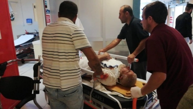 Duvar ustası 2. kattan aşağı düştü