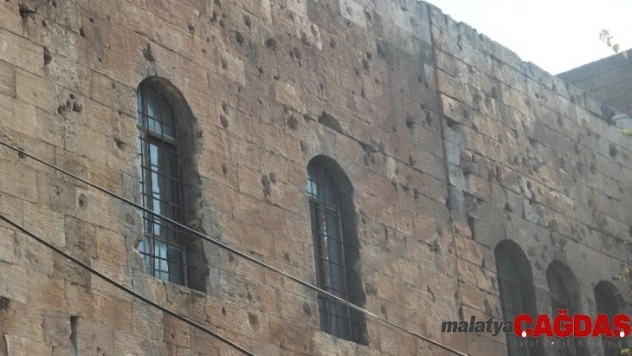 Duvar yıkılınca tarih gün yüzüne çıktı