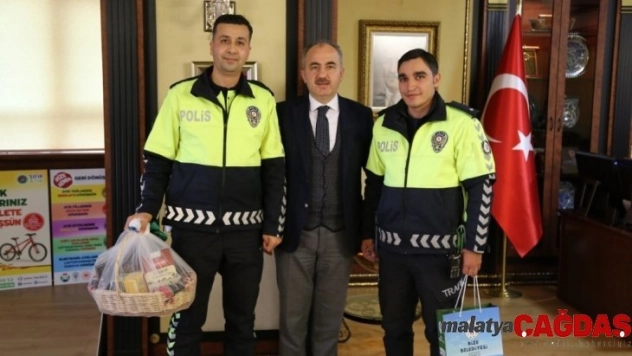 Duyarlı polise Rize Belediyesi'nden teşekkür