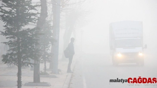 Düzce'de sis nedeniyle göz gözü görmüyor