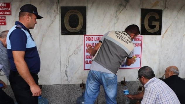 Düzce'de şifalı olarak bilinen su çeşmesi mühürlendi
