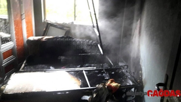 Edremit'te bacadan çıkan kıvılcım evi yaktı