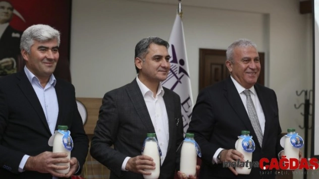 Efeler Belediyesi ve ÖR-KOPP işbirliğinde çocuklar için ücretsiz süt dağıtımı başlatıldı