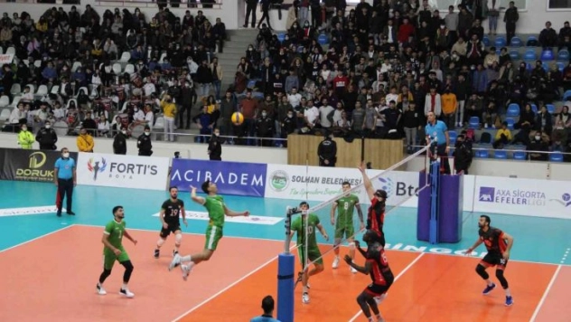 Efeler Ligi: Bingöl Solhan Spor: 0 - Ziraat Bankkart: 3