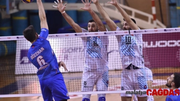 Efeler Ligi: İnegöl Belediyespor: 3 - Halkbank: 2