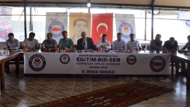 Eğitim Bir-Sen eğitim öğretim yılının ilk divan kurulu toplantısı yapıldı