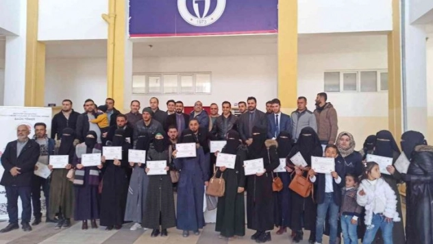 El Bab İktisadi ve İdari Bilimler Fakültesinde sertifika töreni