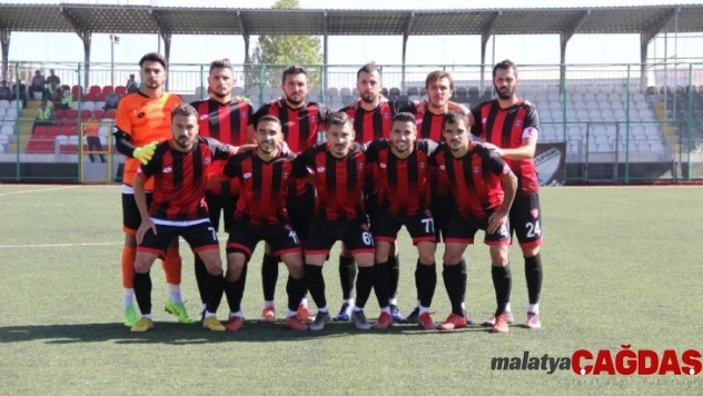 Elazığ Belediyespor, ilk galibiyetini aldı