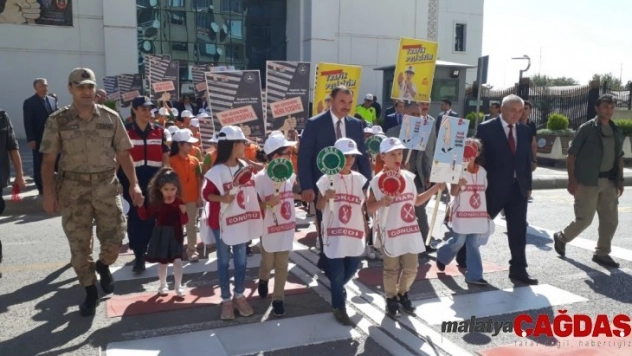 Elazığ'da 'Yaya Geçidi Nöbeti' etkinliği