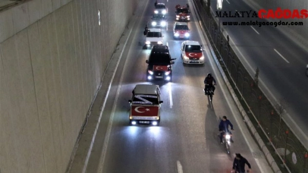 100 araçlık konvoyla Mehmetçiğe destek