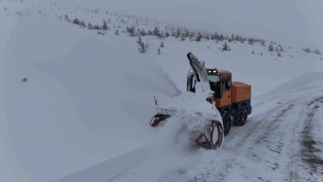 Elazığ'da 113  köy yolunda çalışmalar sürüyor