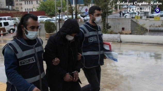 Elazığ'da 47 suç kaydı olan şüpheli, çaldığı otomobille gezerken yakalandı