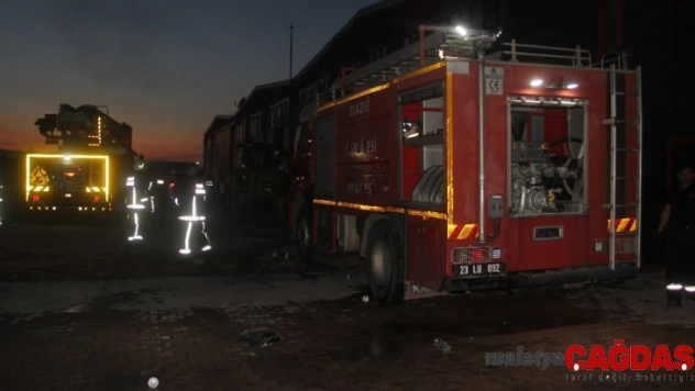 Elazığ'da fabrika yangını söndürüldü