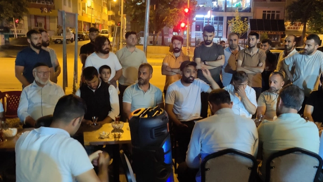 Elazığ'da, Gazze'ye giden aktivistler coşkuyla karşılandı