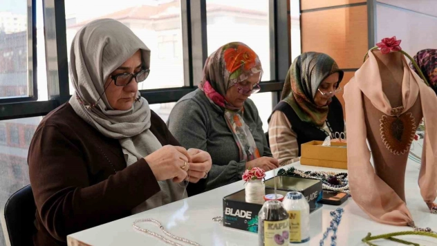 Elazığ'da kadınlara yönelik kurs programı sürüyor