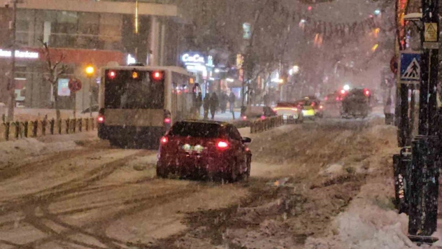 Elazığ'da kar yağışı etkisini sürdürüyor