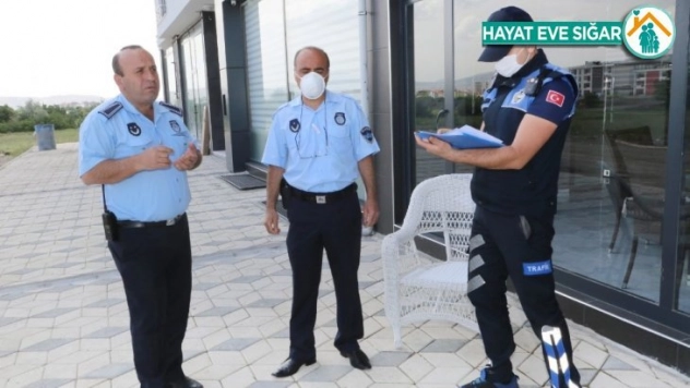 Elazığ'da kent merkezinde galericilik yapanlara uyarı