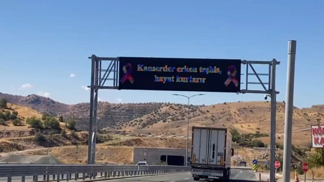 Elazığ'da, meme kanserinde erken teşhisin önemine dikkat çekildi