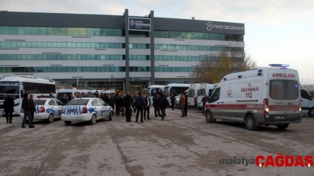 Elazığ'da mini terminalde bıçakla kavga: 2 yaralı