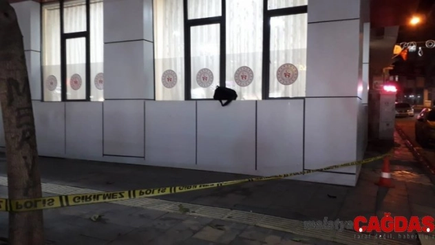 Elazığ'da şüpheli çanta fünye ile patlatıldı